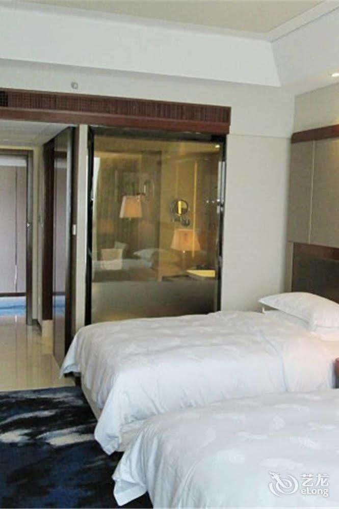 Bavaria City Hotel Beihai Exteriör bild